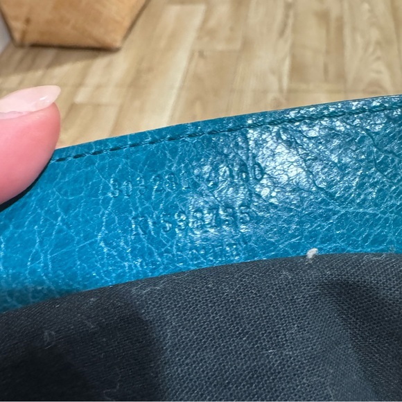 Balenciaga Lagon lambskin leather blue stud tote - Picture 9 of 9